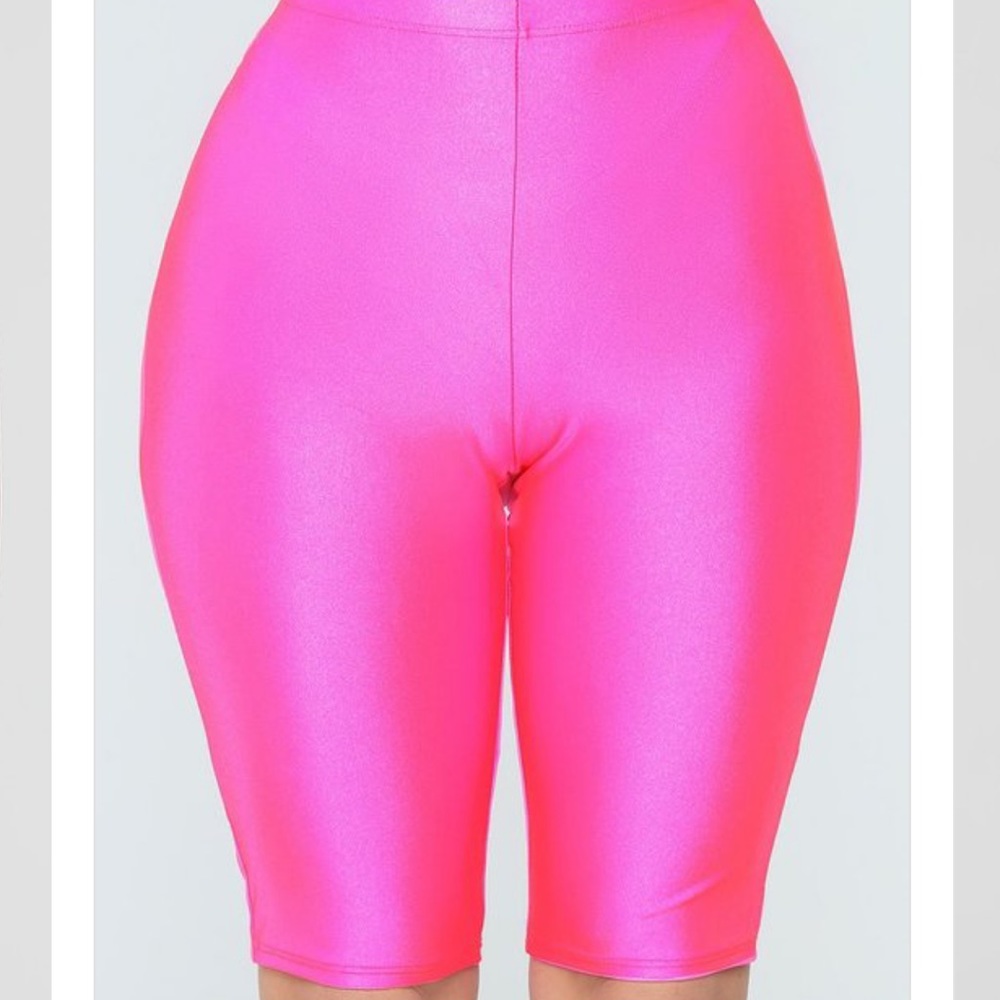 GLOSSY! (Neon Pink)